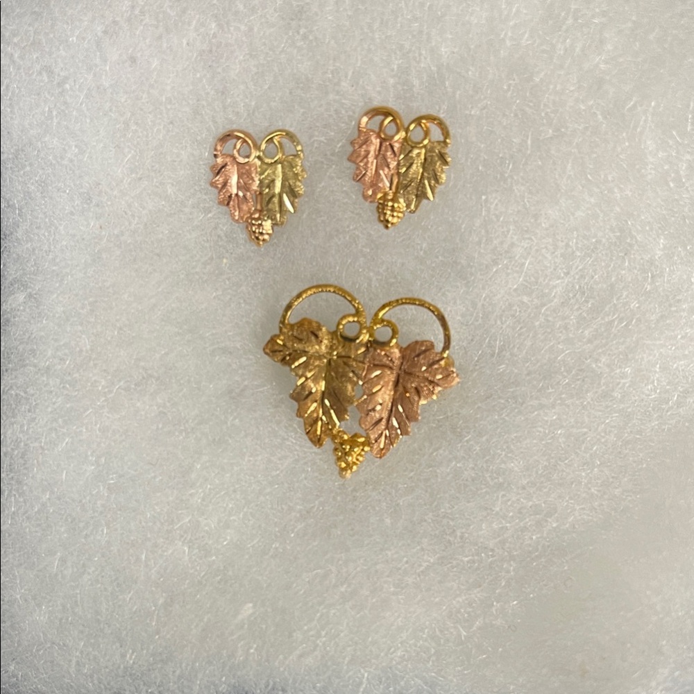 Black Hills Gold, Pink, and Green Leaf Jewelry earrings and broach pin set.
